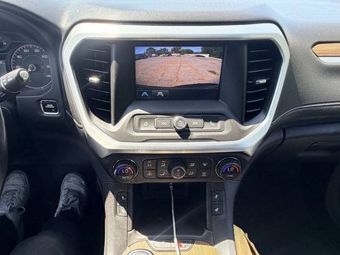 Used 2017 GMC Acadia SLE FWD image 9