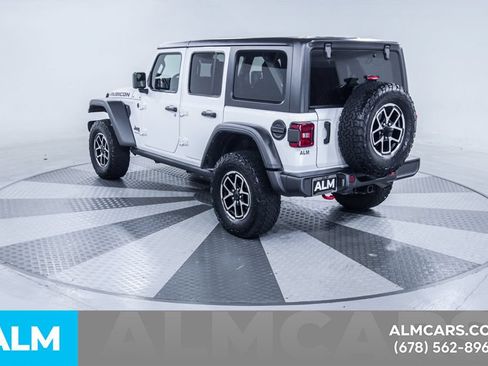 Used 2025 Jeep Wrangler Unlimited Rubicon AWD/4WD image 5