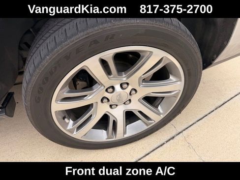 Used 2015 Cadillac Escalade Premium image 9