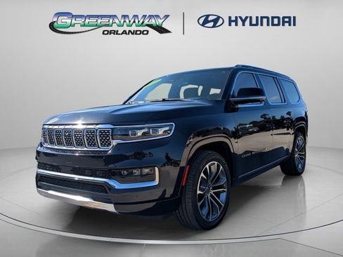 Used 2022 Jeep Grand Wagoneer Series III w/ Rear Seat Video Group 1 AWD/4WD image 4