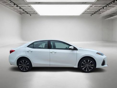 Used 2019 Toyota Corolla SE w/ Carpet Mat Package (TMS) FWD image 7