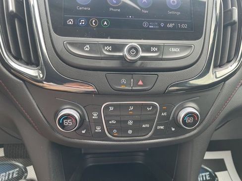 Used 2022 Chevrolet Equinox RS w/ RS Leather Package image 33