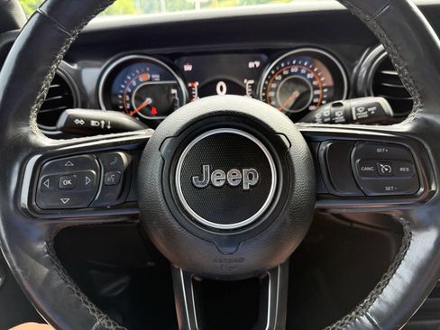 Used 2022 Jeep Wrangler Unlimited Sport AWD/4WD image 14