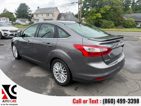 Used 2014 Ford Focus Titanium FWD image 5