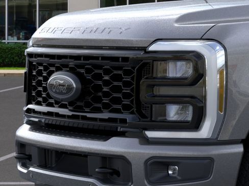 New 2026 Ford F250 Lariat w/ Black Appearance Package AWD/4WD image 17