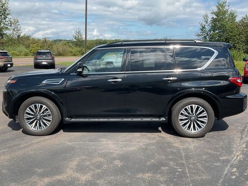 Used 2023 Nissan Armada SL w/ Midnight Edition Package image 8