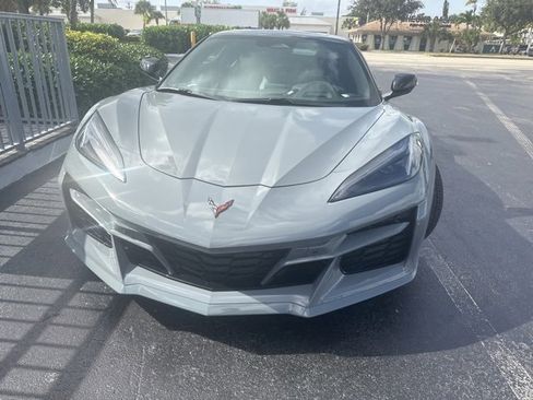 Used 2025 Chevrolet Corvette E-Ray w/ Stealth Interior Trim Package image 12