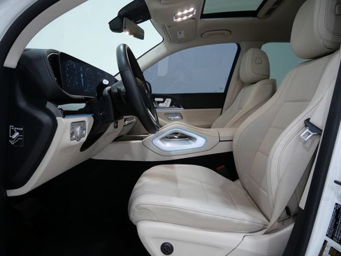 Used 2022 Mercedes-Benz GLS 450 4MATIC image 13
