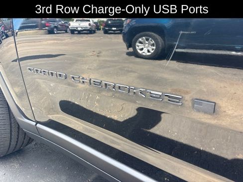 Used 2023 Jeep Grand Cherokee L Altitude AWD/4WD image 18
