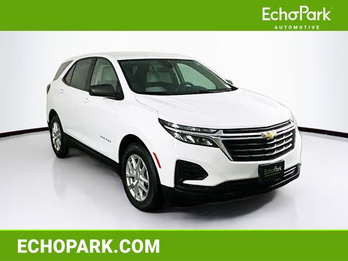 Used 2022 Chevrolet Equinox LS w/ LS Convenience Package image 1