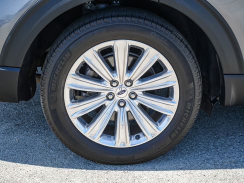 Used 2023 Ford Explorer Limited RWD image 12