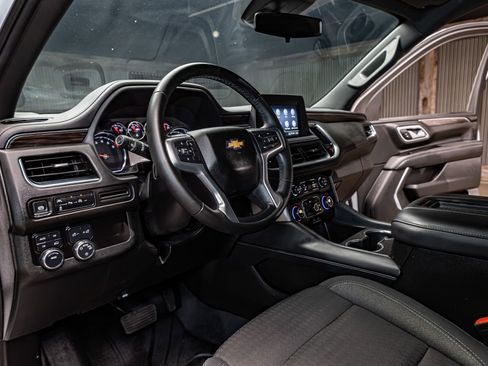 Used 2024 Chevrolet Suburban LS image 13
