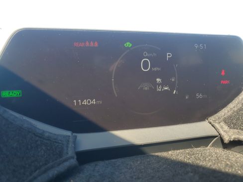 Used 2025 Toyota Prius FWD image 26