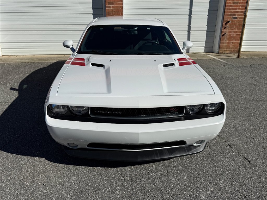 Used 2012 Dodge Challenger R/T RWD image 9