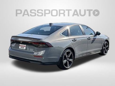 Used 2025 Honda Accord Sport image 5