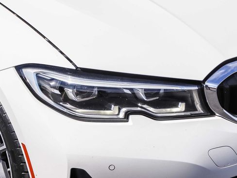 Used 2020 BMW 330i Sedan w/ Convenience Package RWD image 12