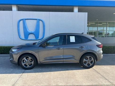 Used 2023 Ford Escape ST-Line image 5