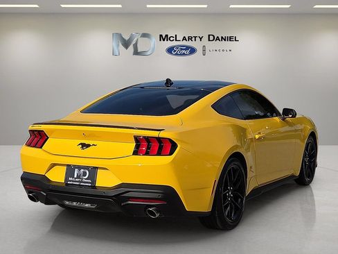 Certified 2024 Ford Mustang Coupe RWD image 10