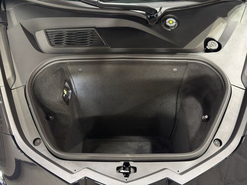 Used 2024 Chevrolet Corvette Stingray Premium Cpe w/ Z51 Performance Package image 32