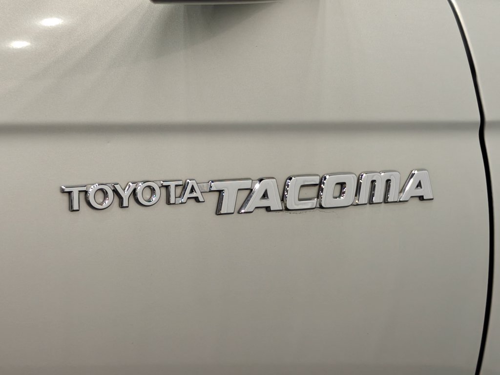 Used 2001 Toyota Tacoma 4x4 Regular Cab w/ Enhancement Pkg image 28