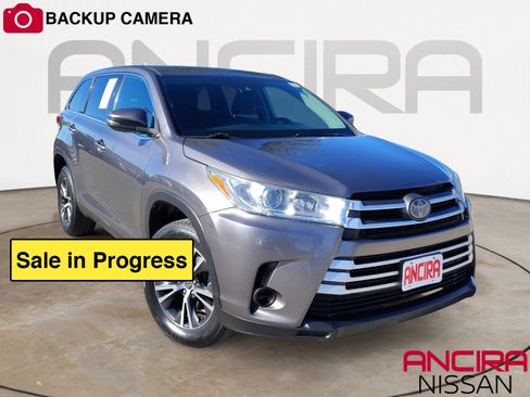Used 2019 Toyota Highlander LE image 1