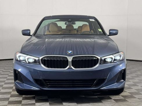 Used 2025 BMW 330i xDrive Sedan w/ Premium Package AWD/4WD image 6