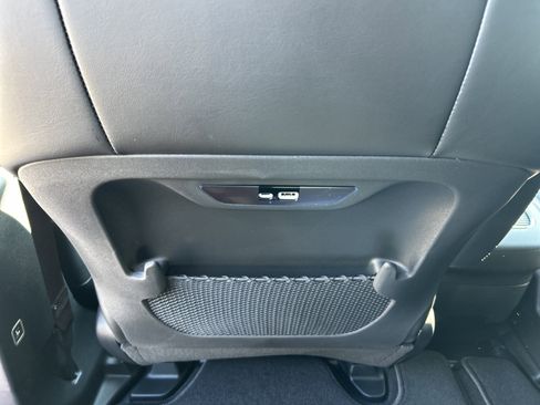 New 2026 Chrysler Pacifica Limited image 36