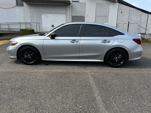 Used 2025 Honda Civic Sport image 8