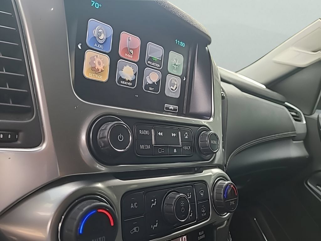 Used 2018 Chevrolet Suburban Premier AWD/4WD image 19