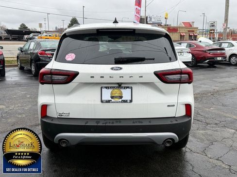 Used 2024 Ford Escape SE image 6