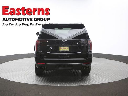 Used 2025 Chevrolet Suburban Z71 AWD/4WD image 42