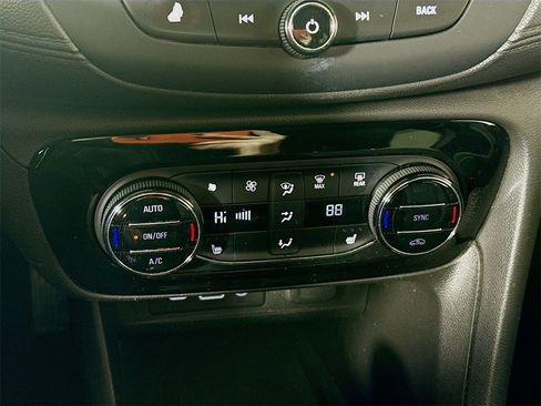 Certified 2021 Buick Encore GX Essence w/ Advanced Technology Package image 7