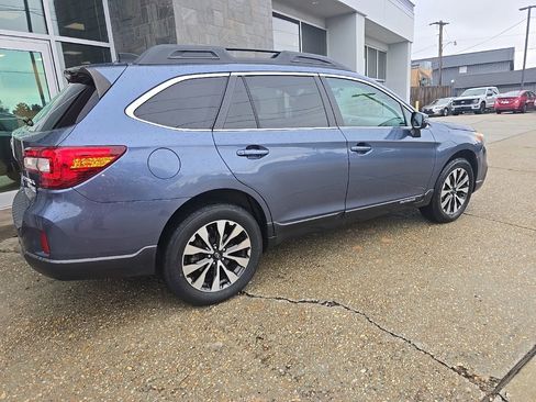 Used 2016 Subaru Outback 2.5i Limited image 11