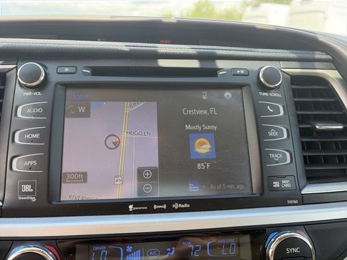 Used 2016 Toyota Highlander Limited w/ Driver Technology Package FWD image 23