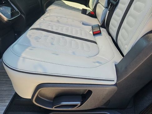 Used 2024 Rivian R1S Adventure AWD/4WD image 24