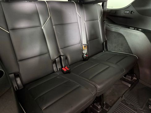 Used 2022 Cadillac Escalade Premium Luxury w/ LPO, Radiant Package AWD/4WD image 18