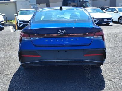 Certified 2025 Hyundai Elantra SE