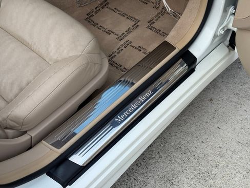 Used 2016 Mercedes-Benz SL 400 image 40