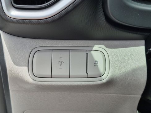 New 2026 Hyundai Venue SEL FWD image 28