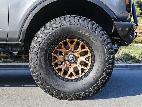 Used 2021 Ford Bronco Wildtrak image 13