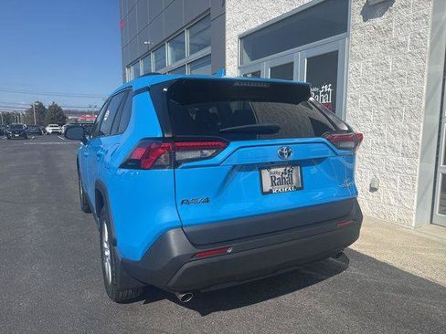 Certified 2021 Toyota RAV4 LE image 5