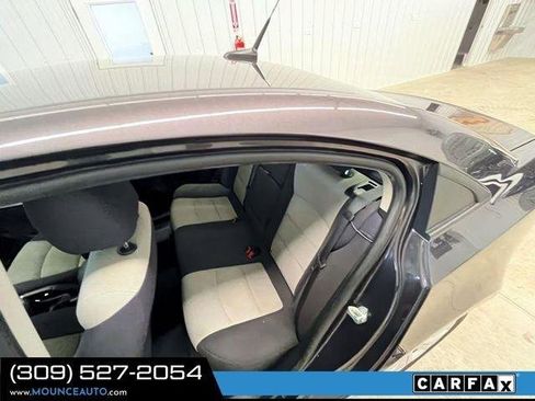 Used 2014 Chevrolet Cruze LS image 10