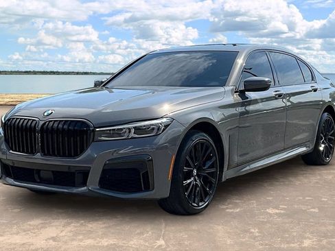 Used 2020 BMW 740i w/ M Sport Package RWD image 1
