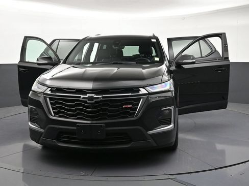 Used 2023 Chevrolet Traverse RS w/ LPO, Floor Liner Package AWD/4WD image 37