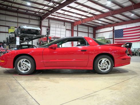 Used 1994 Pontiac Firebird Coupe image 4