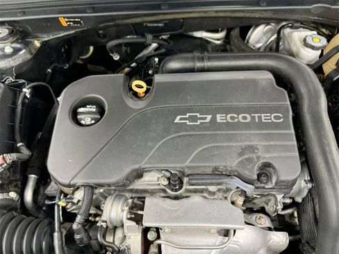 Used 2017 Chevrolet Malibu LT w/ Leather Package image 24