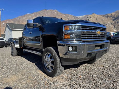 Used 2019 Chevrolet Silverado 3500 LTZ w/ Duramax Plus Package image 4