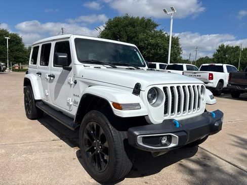 Certified 2023 Jeep Wrangler Unlimited Sahara w/ Cold Weather Group AWD/4WD image 3
