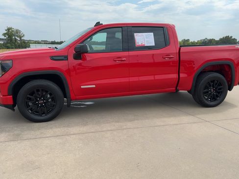 Used 2024 GMC Sierra 1500 Elevation AWD/4WD image 4