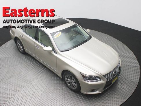 Used 2016 Lexus LS 460 AWD w/ Comfort Package image 3